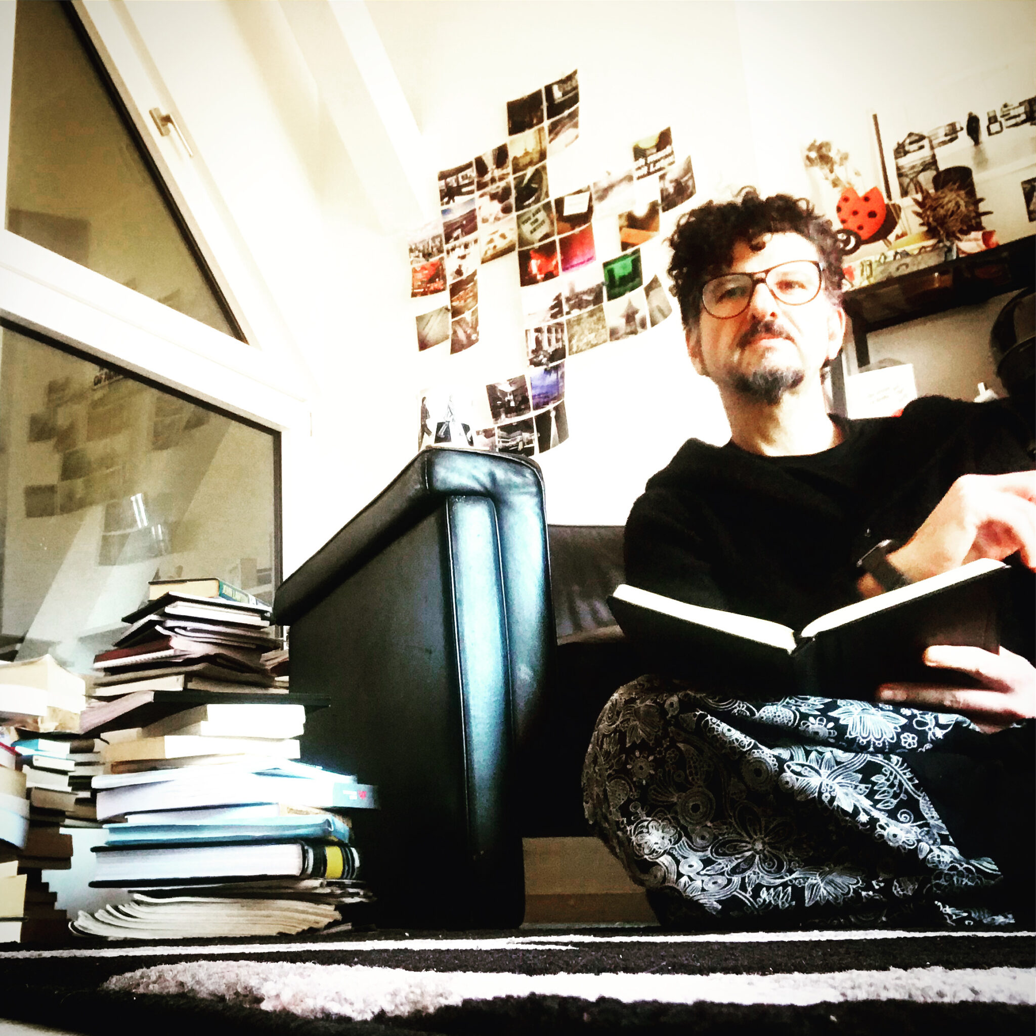 Arturo Robertazzi - Me, my room. My books. 